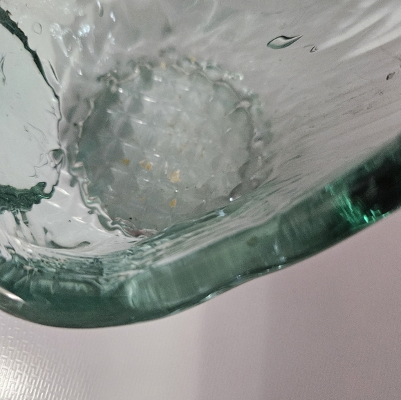 Light Green Glass Swan Figurine! - Picture 2 of 3